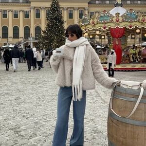 STEVE MADDEN Super-Soft Knit Muffler Chunky White Oversized Scarf